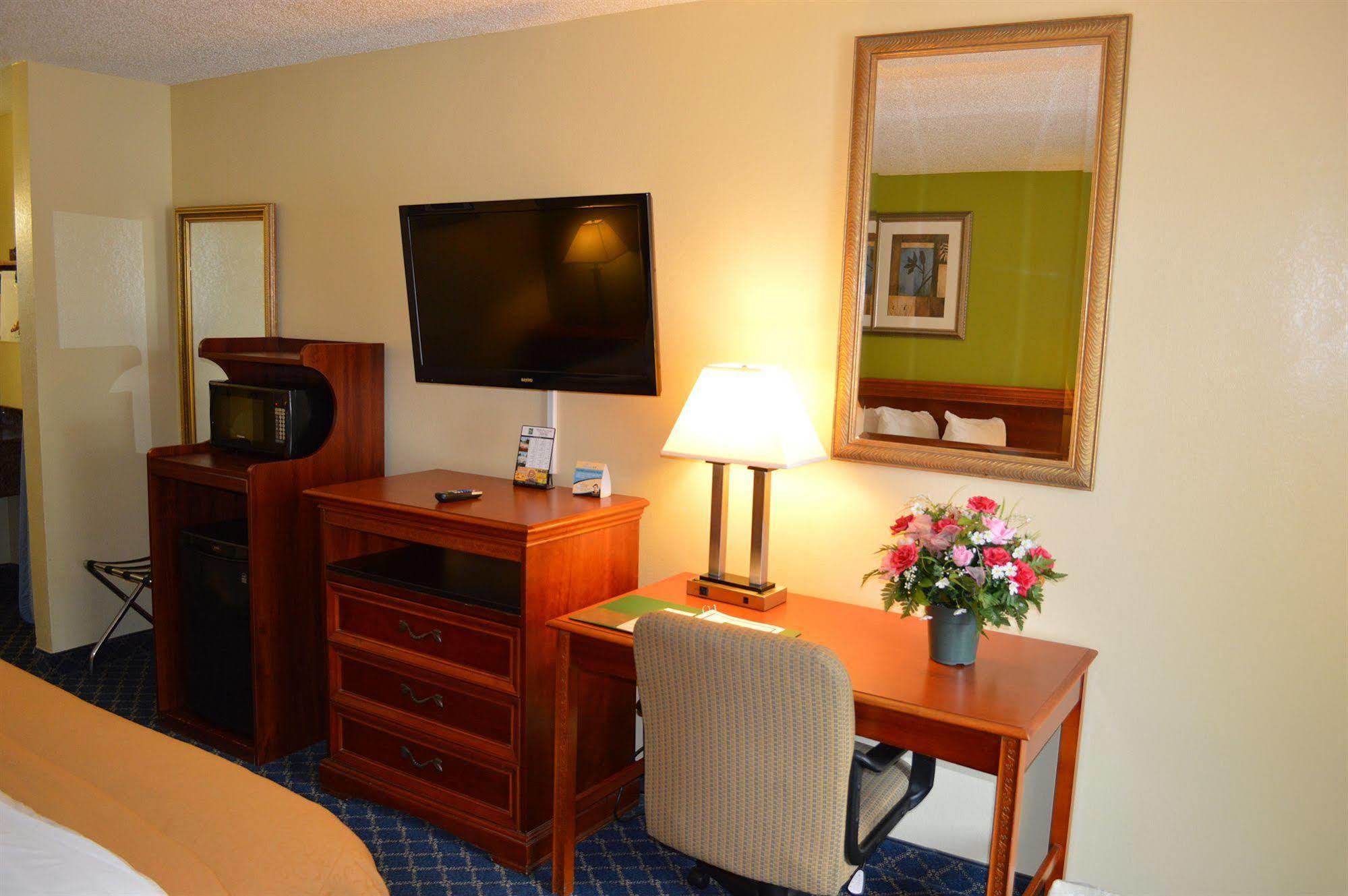 Quality Inn Midtown Savannah Zewnętrze zdjęcie
